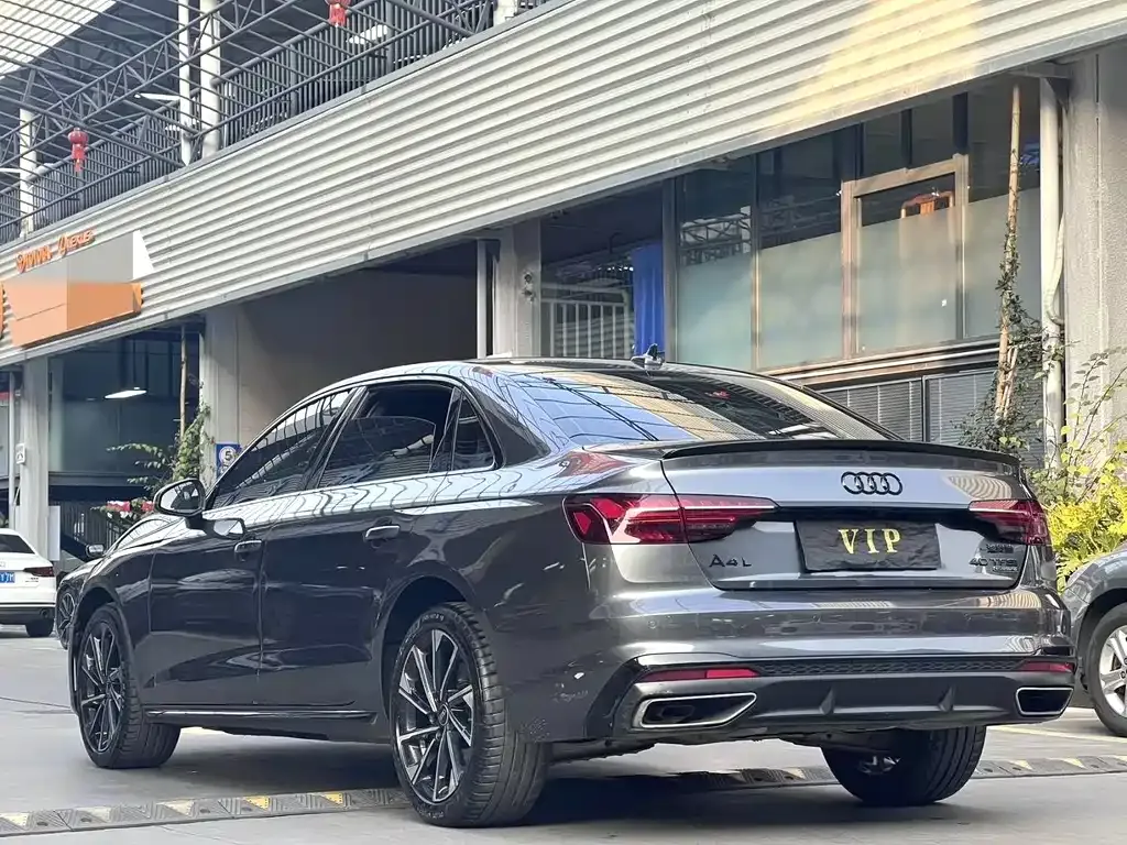Audi A4L 2023 из CN, фото 8