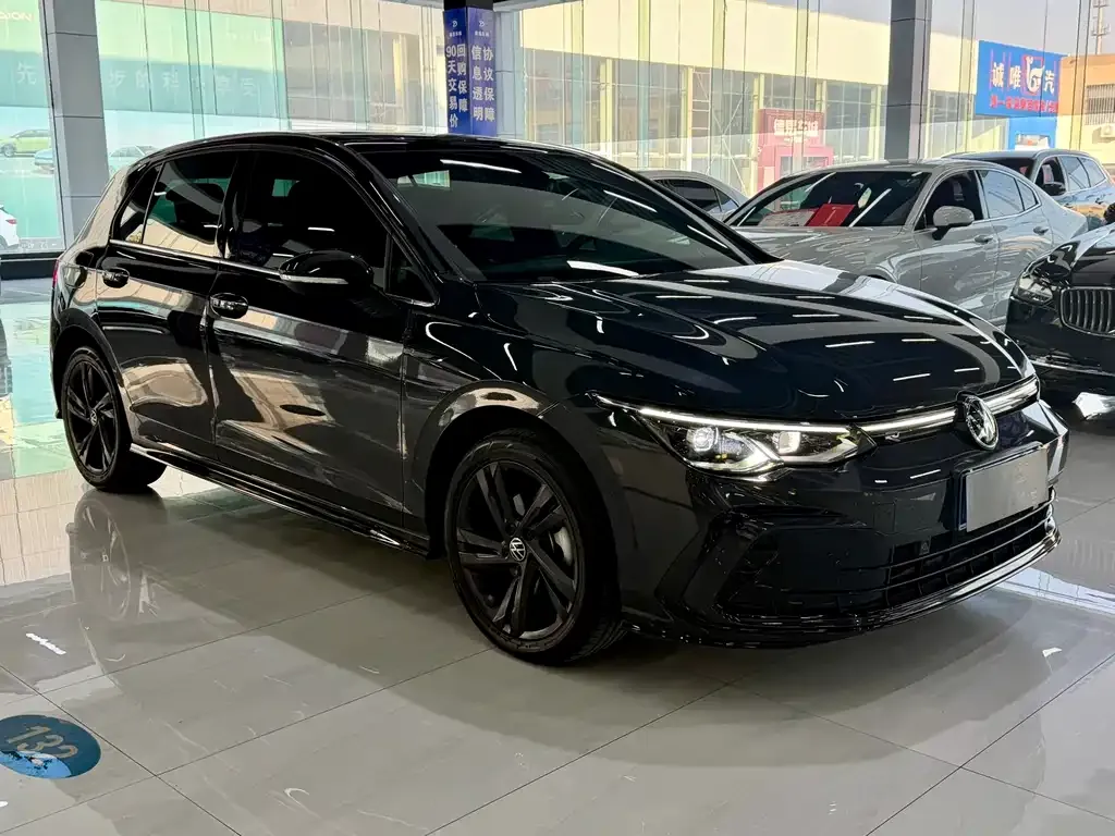 Volkswagen Golf 2022 из CN, фото 3