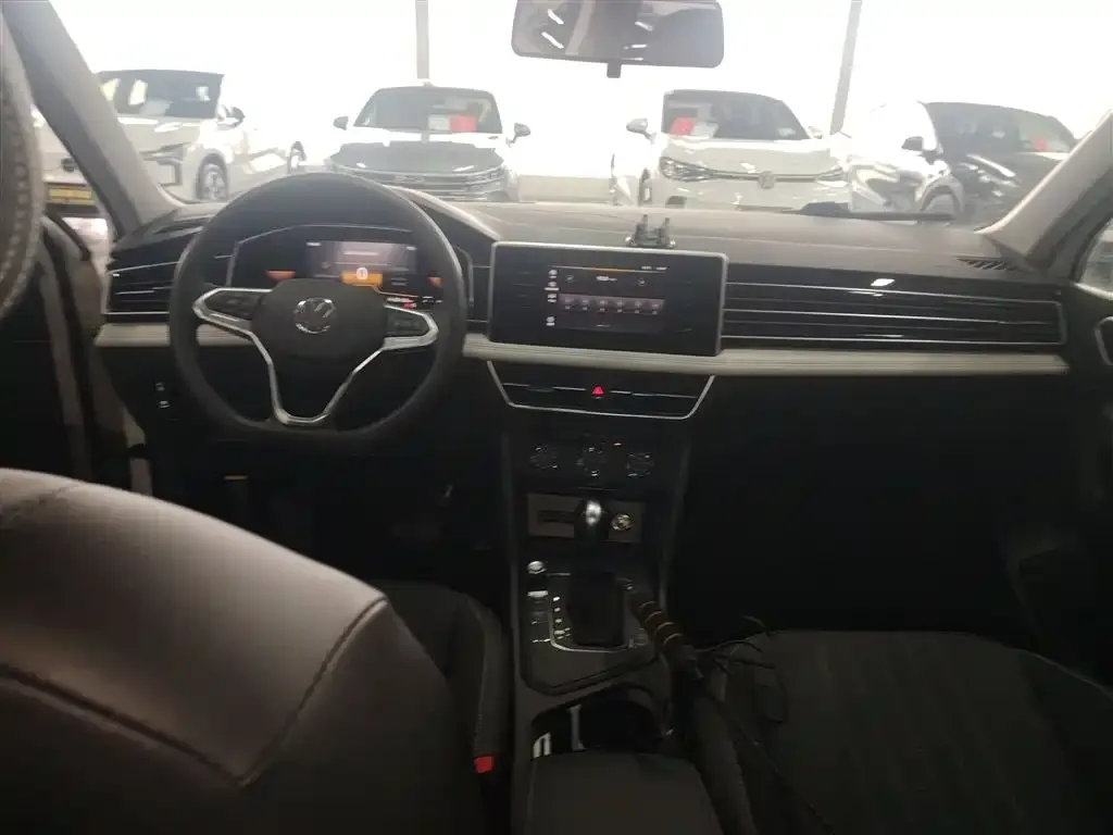 Volkswagen Tiguan L 2022 из CN, фото 8