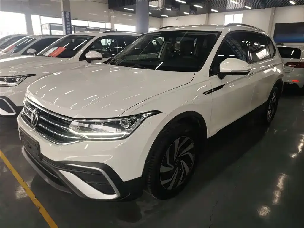 Volkswagen Tiguan L 2022 из CN, фото 10