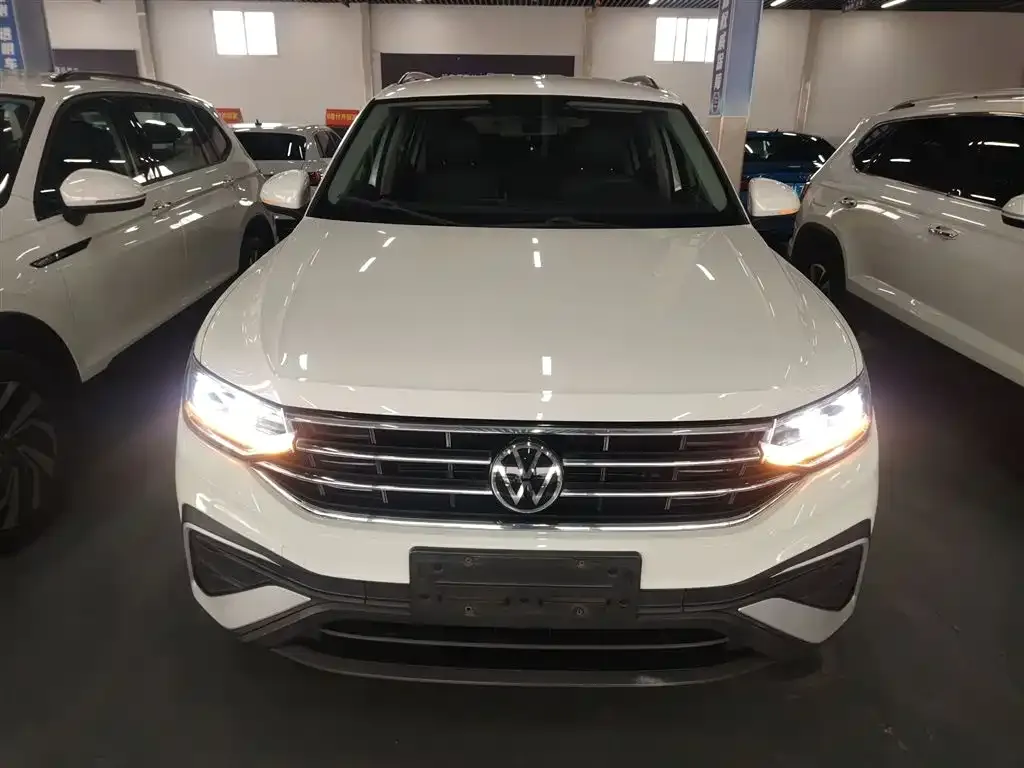 Volkswagen Tiguan L 2022 из CN, фото 3