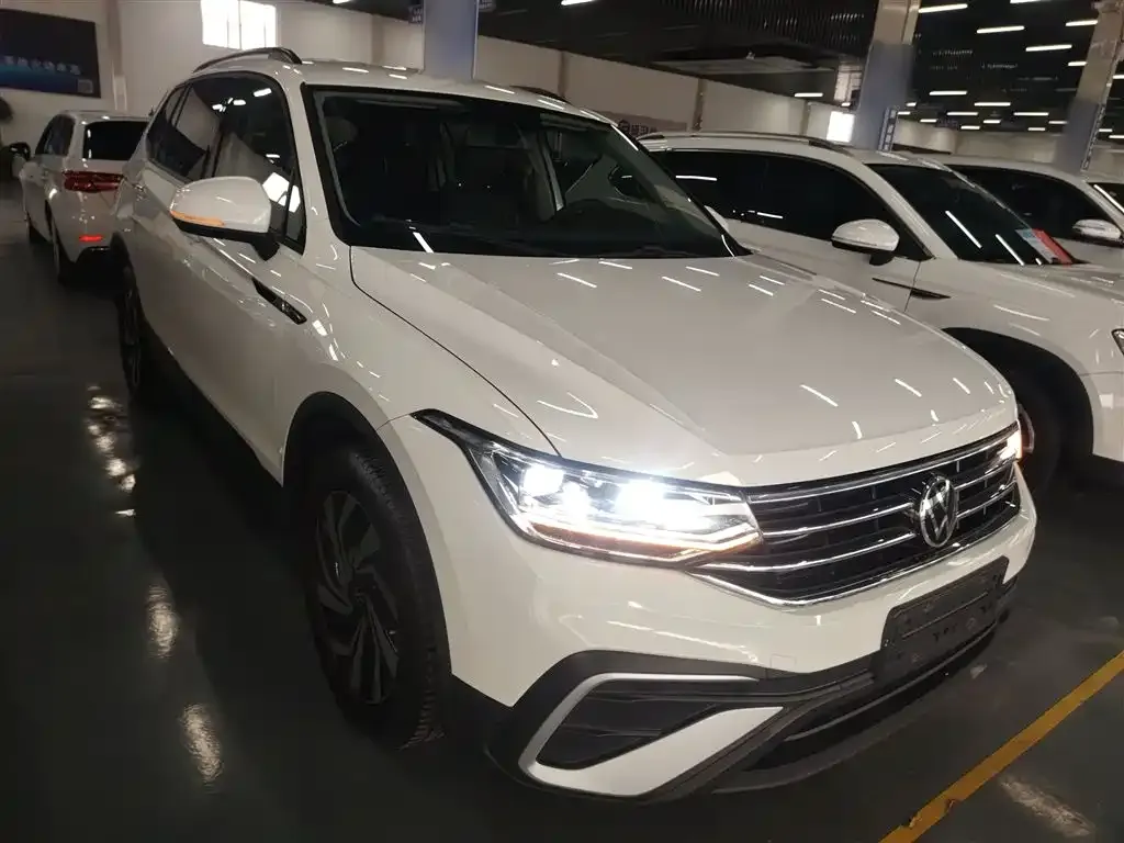 Volkswagen Tiguan L 2022 из CN, фото 5
