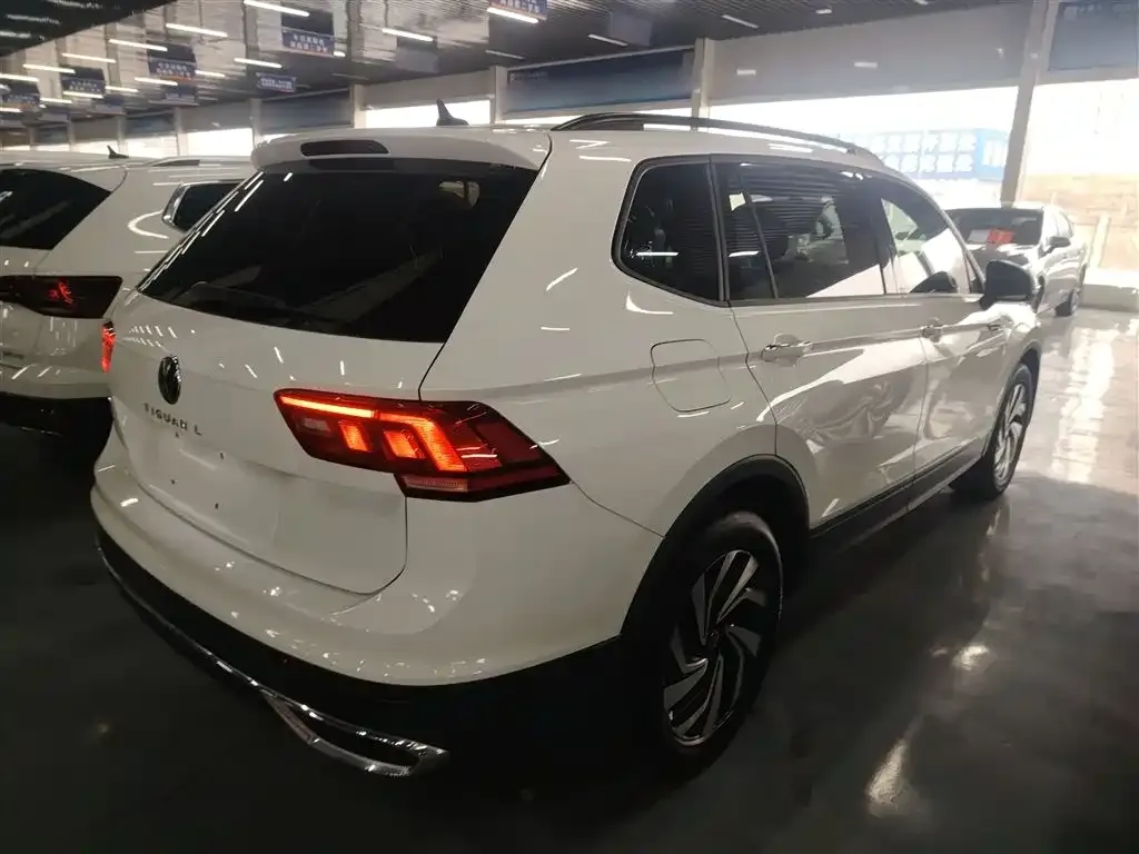 Volkswagen Tiguan L 2022 из CN, фото 9
