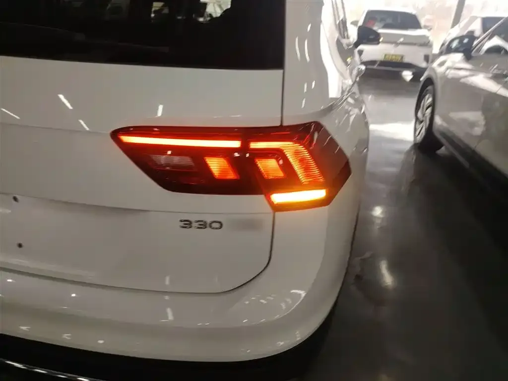 Volkswagen Tiguan L 2022 из CN, фото 7