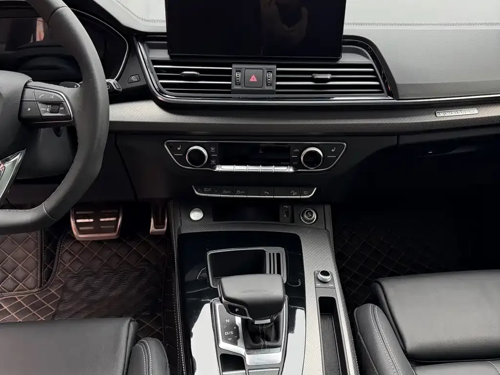 Audi Q5L 2023 из CN, фото 3