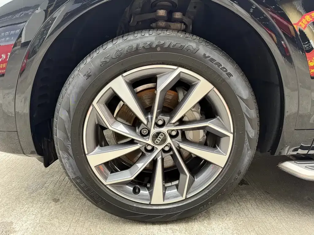 Audi Q5L 2023 из CN, фото 10
