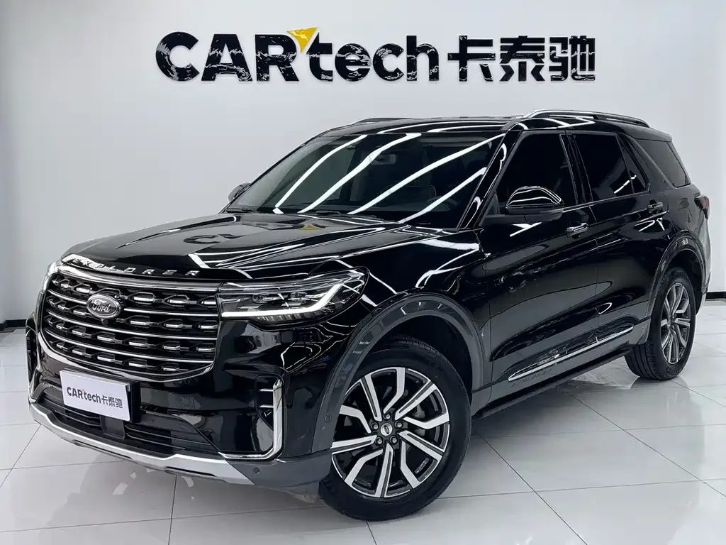Ford Explorer 2023 из CN, фото 1