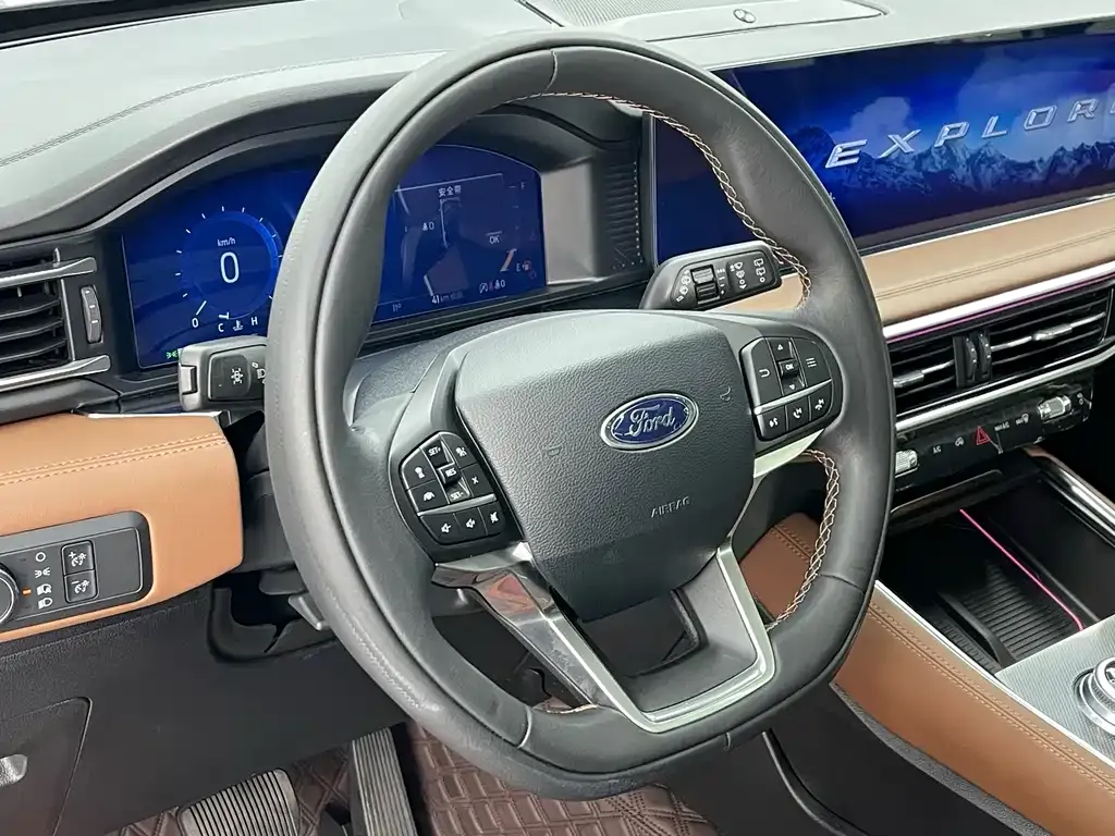 Ford Explorer 2023 из CN, фото 3