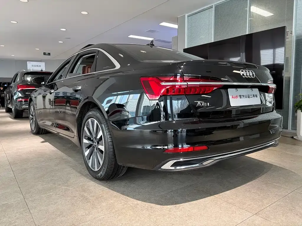 Audi A6L 2024 из CN, фото 4