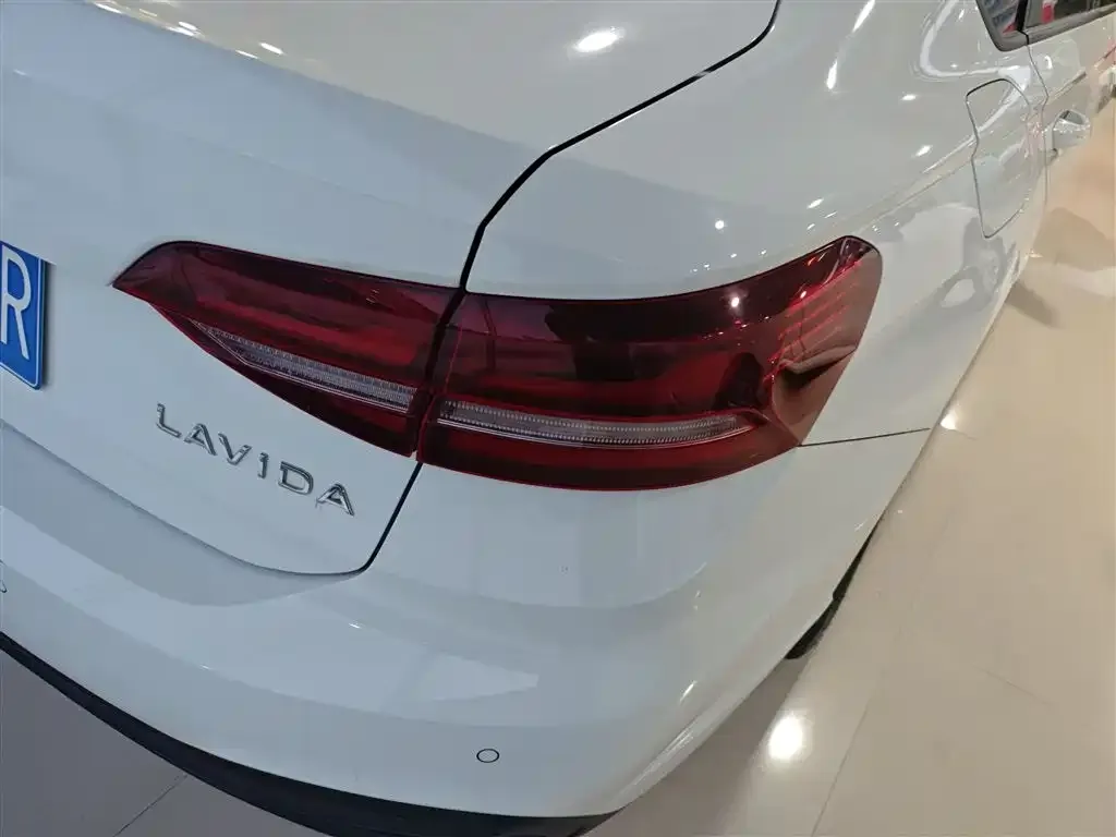 Volkswagen Lavida 2023 из CN, фото 2