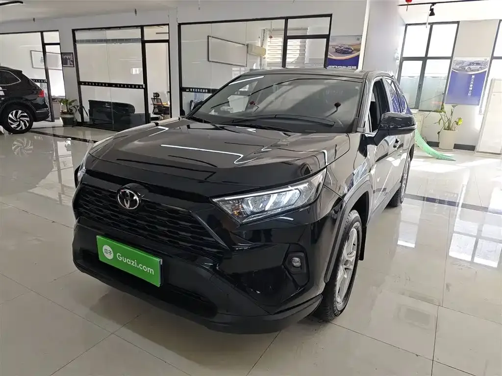 Toyota RAV4 2023 из CN, фото 9