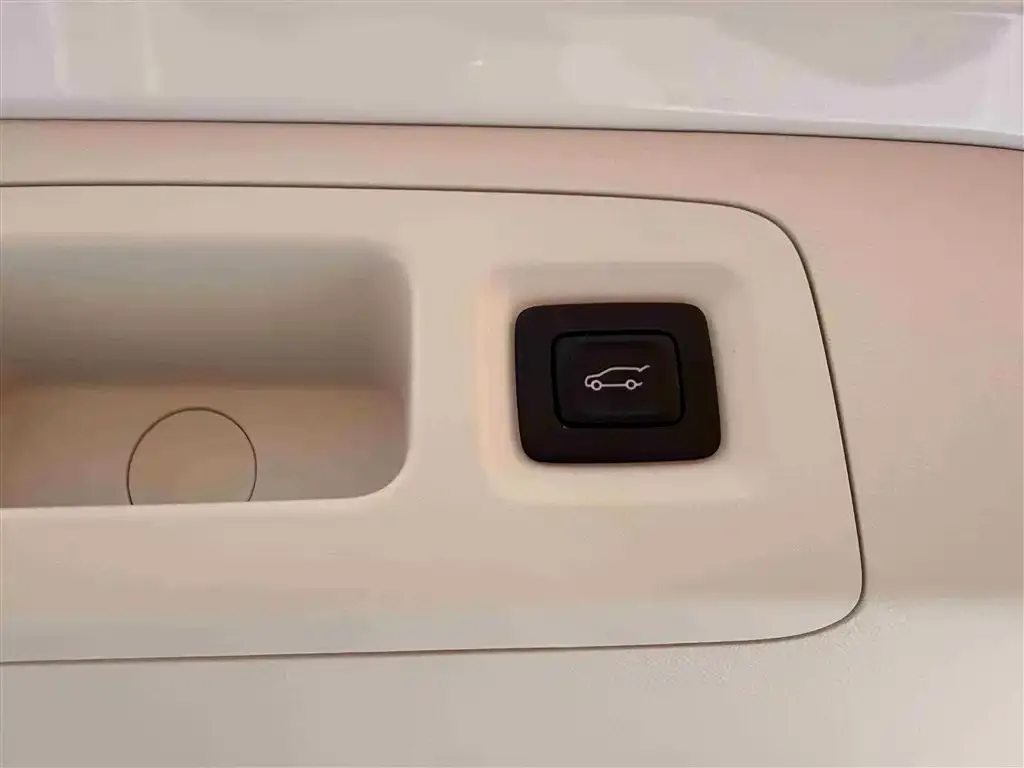 Buick GL8 Hybrid 2024 из CN, фото 10