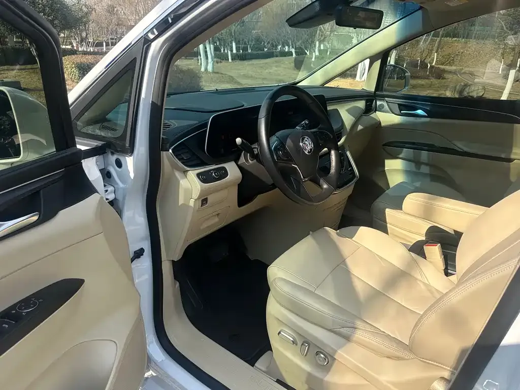 Buick GL8 2024 из CN, фото 10