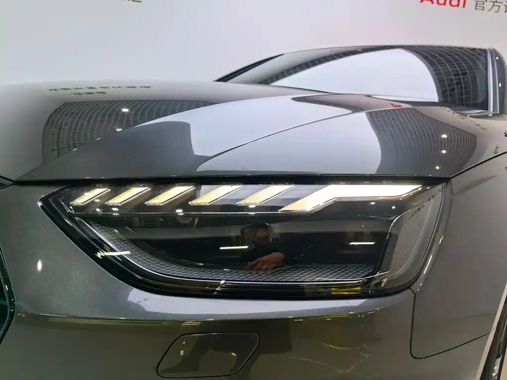 Audi A4L 2024 из CN, фото 8
