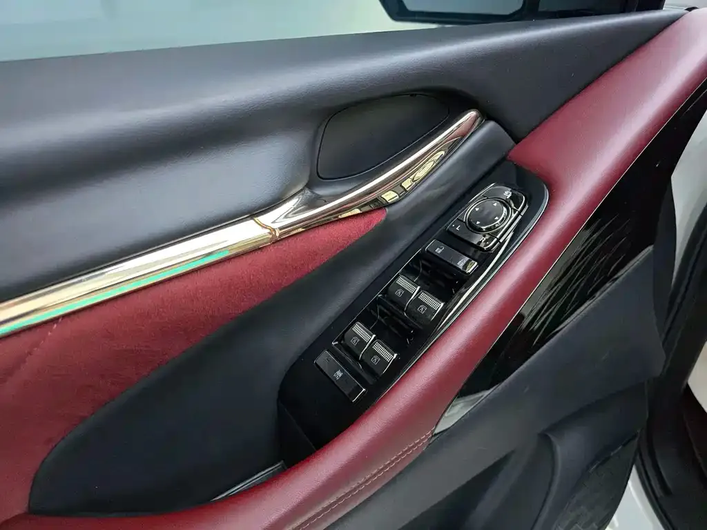 GAC Motor Trumpchi M8 — фото 10