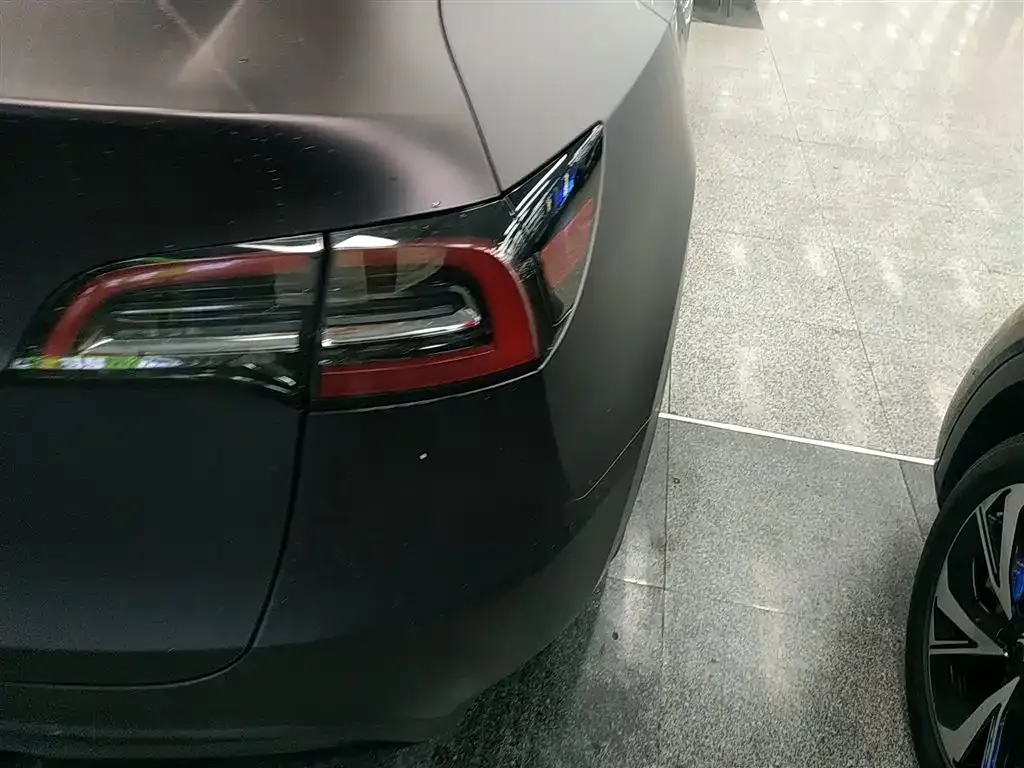 Tesla Model Y 2023 из CN, фото 8