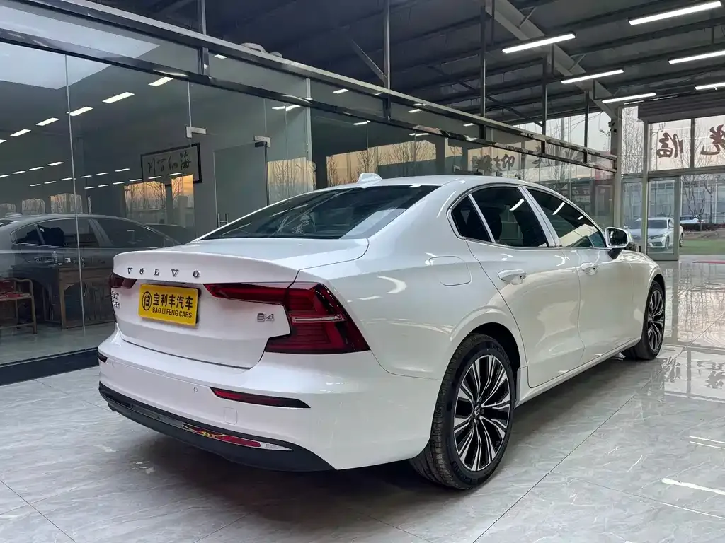 Volvo S60 2026 из CN, фото 6