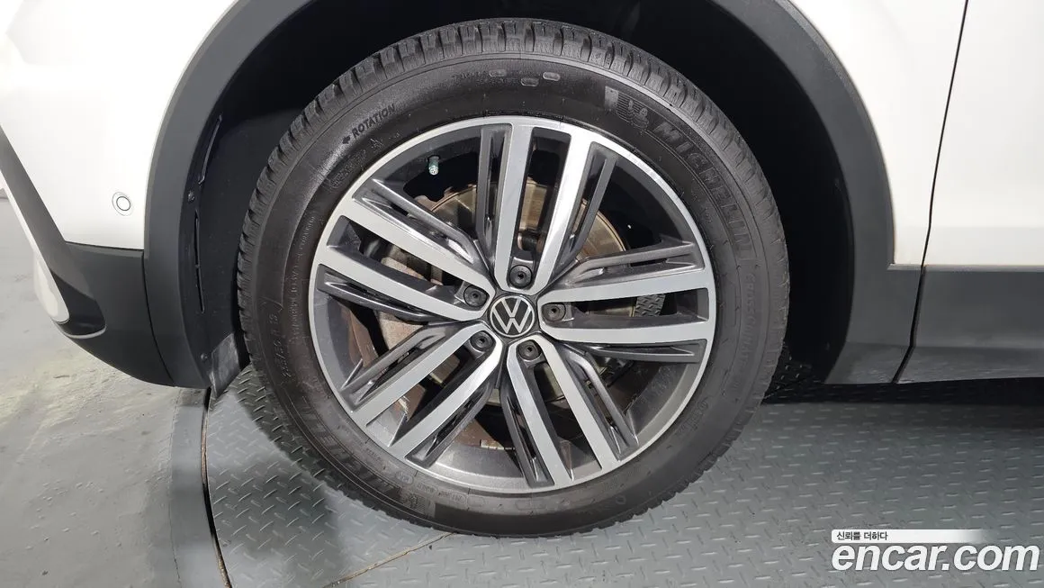 Volkswagen Tiguan 2022 из KR, фото 9
