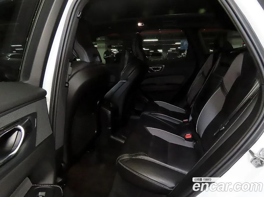 Volvo XC60 2021 из KR, фото 2