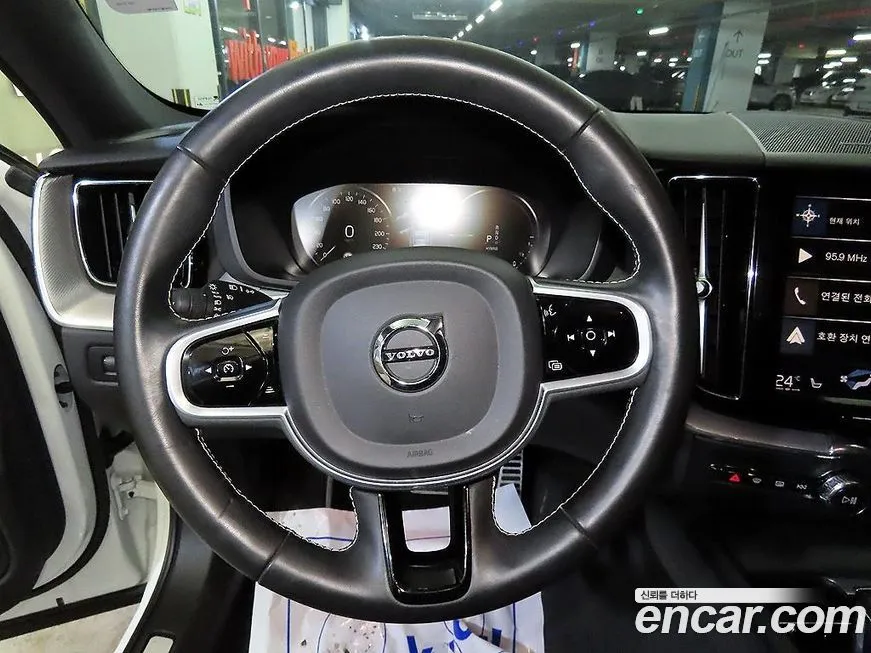 Volvo XC60 2021 из KR, фото 6