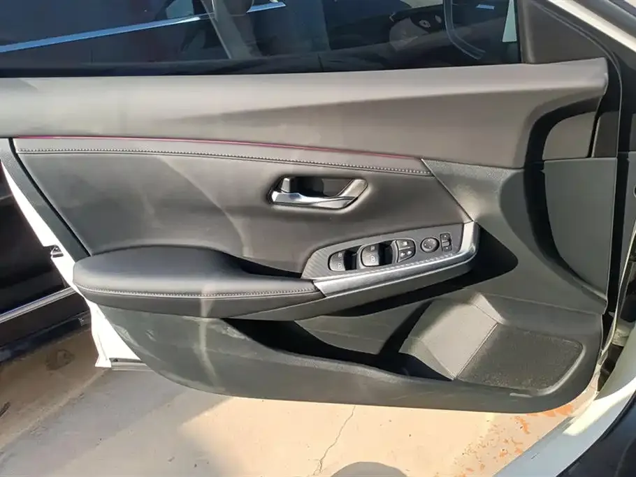 Nissan Sylphy 2023 из CN, фото 3