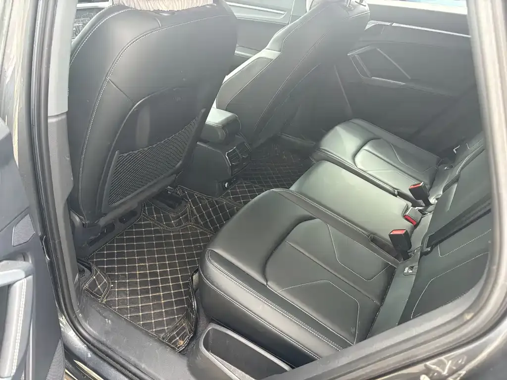 Audi Q3 2024 из CN, фото 4