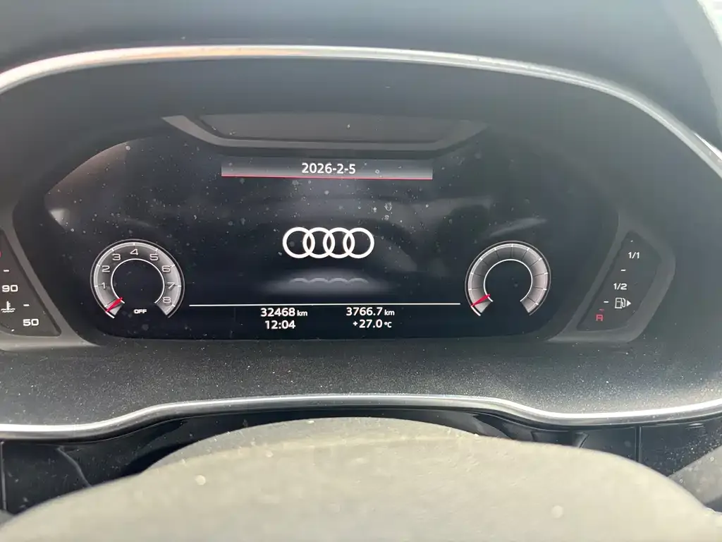 Audi Q3 2024 из CN, фото 2