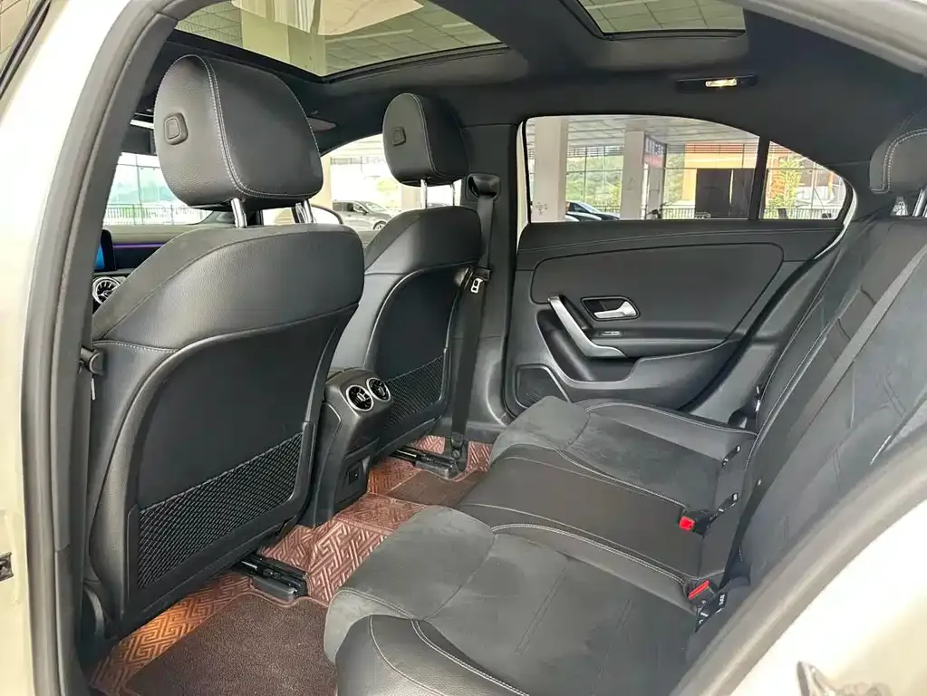 Mercedes-Benz A-Class 2022 из CN, фото 10