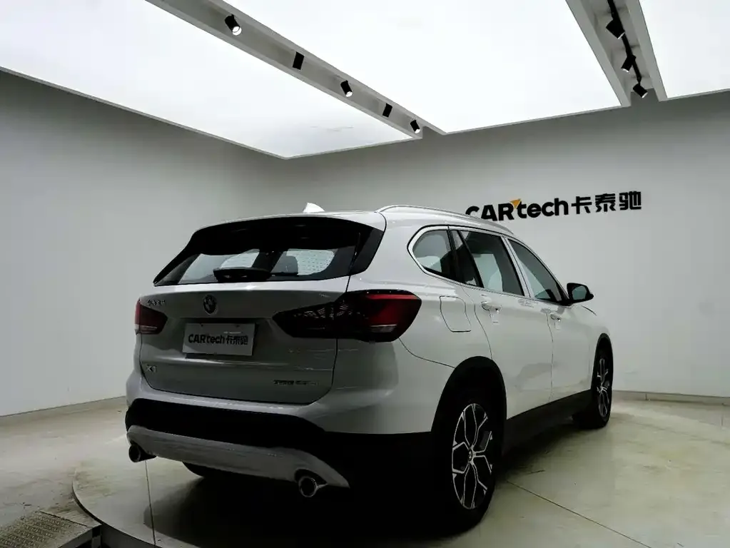 BMW X1 2021 из CN, фото 6