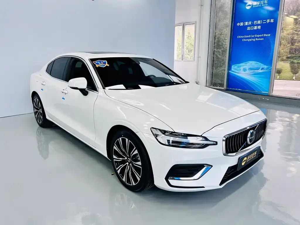 Volvo S60 2024 из CN, фото 5