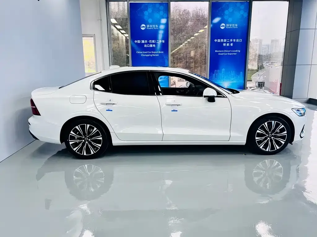 Volvo S60 2024 из CN, фото 7