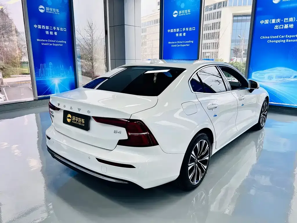 Volvo S60 2024 из CN, фото 10
