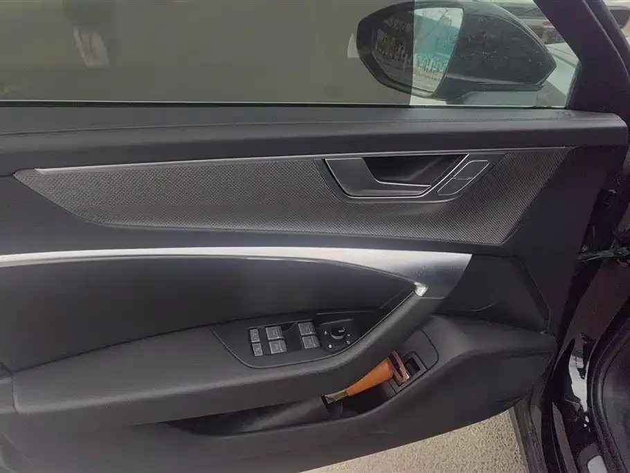 Audi A6L 2023 из CN, фото 7