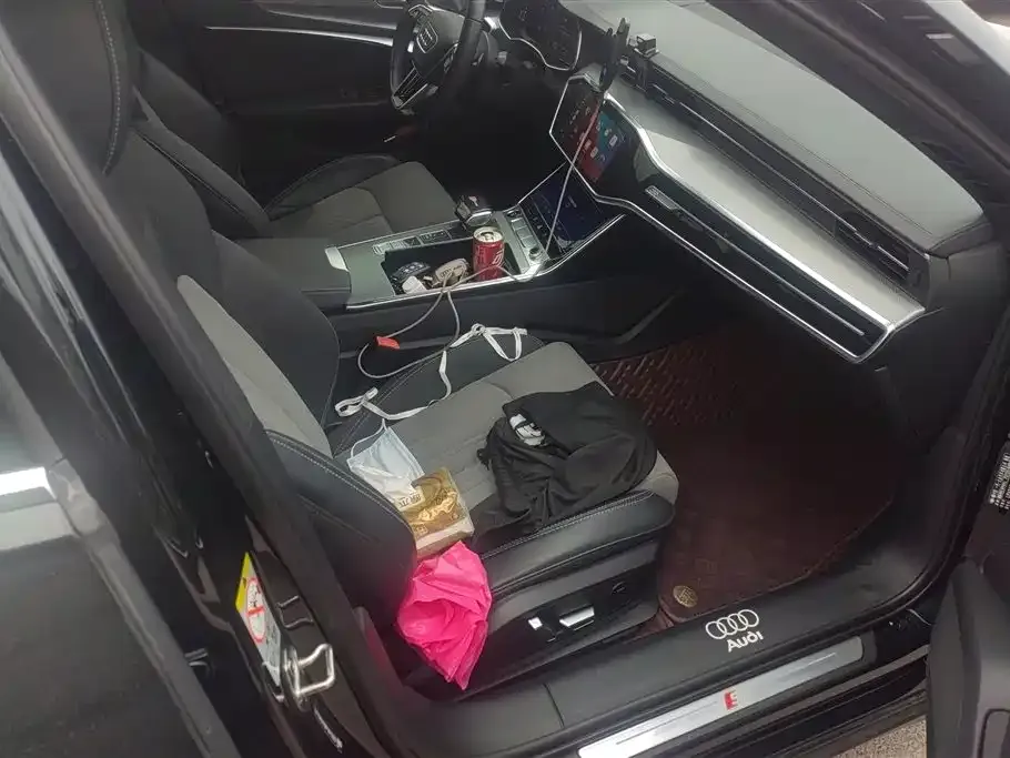 Audi A6L 2023 из CN, фото 8