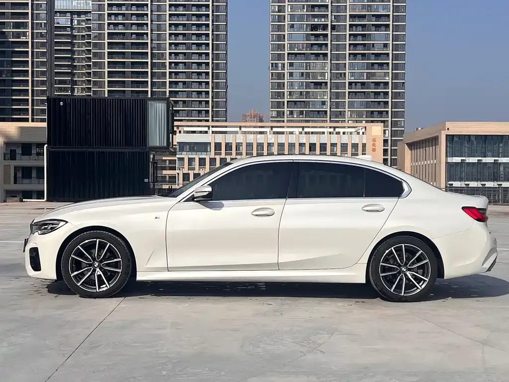 BMW 3 Series 2021 из CN, фото 8