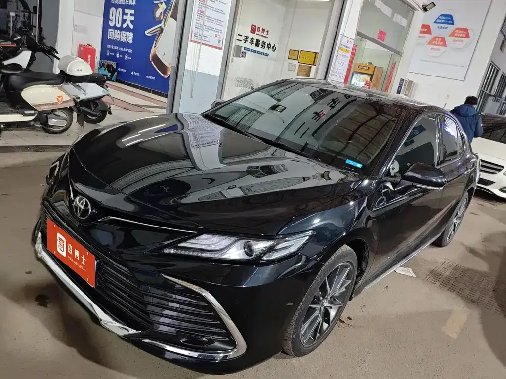 Toyota Camry 2024 из CN, фото 1