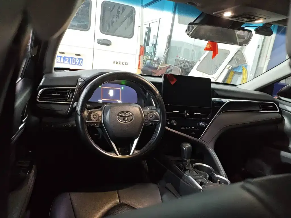 Toyota Camry 2024 из CN, фото 9