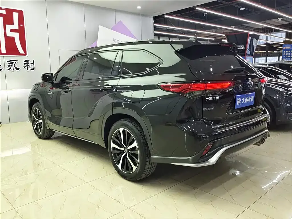 Toyota Crown Kluger 2022 из CN, фото 8
