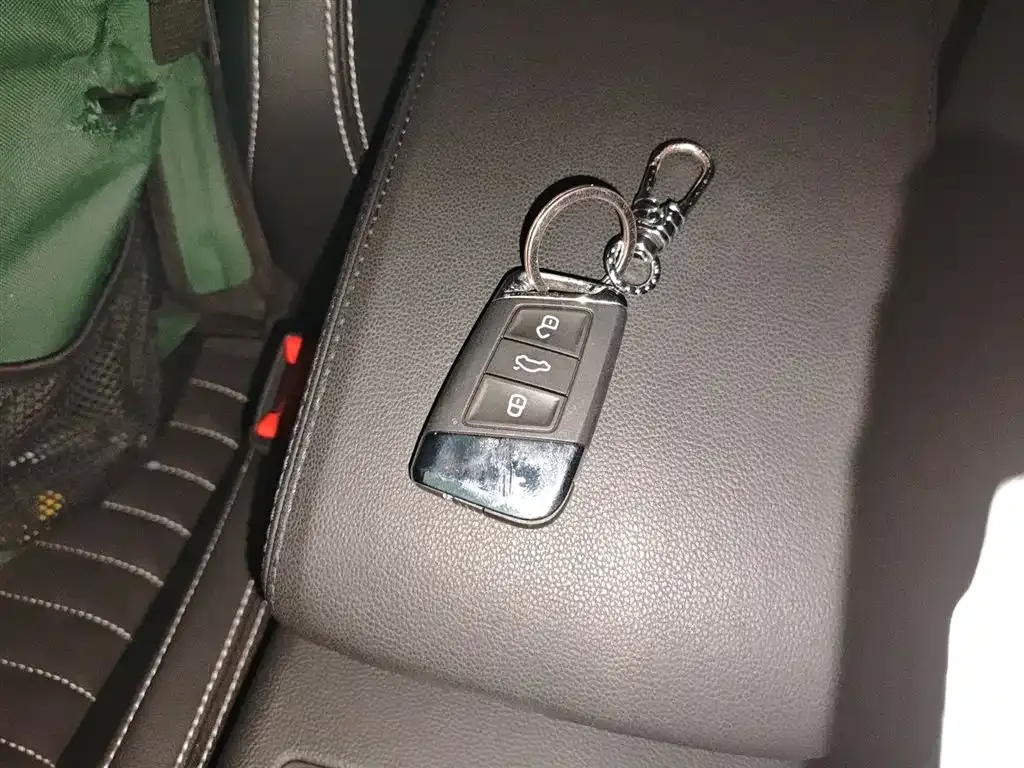Volkswagen Magotan 2022 из CN, фото 6