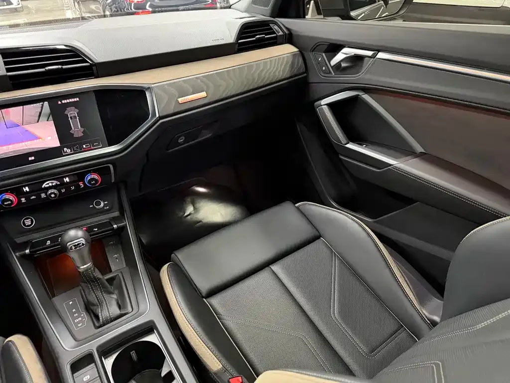 Audi Q3 2024 из CN, фото 7