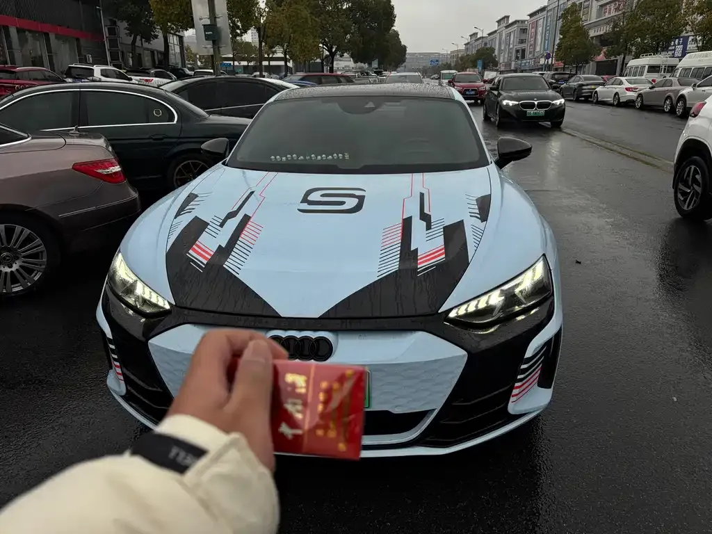 Audi RS e-tron GT 2024 из CN, фото 6