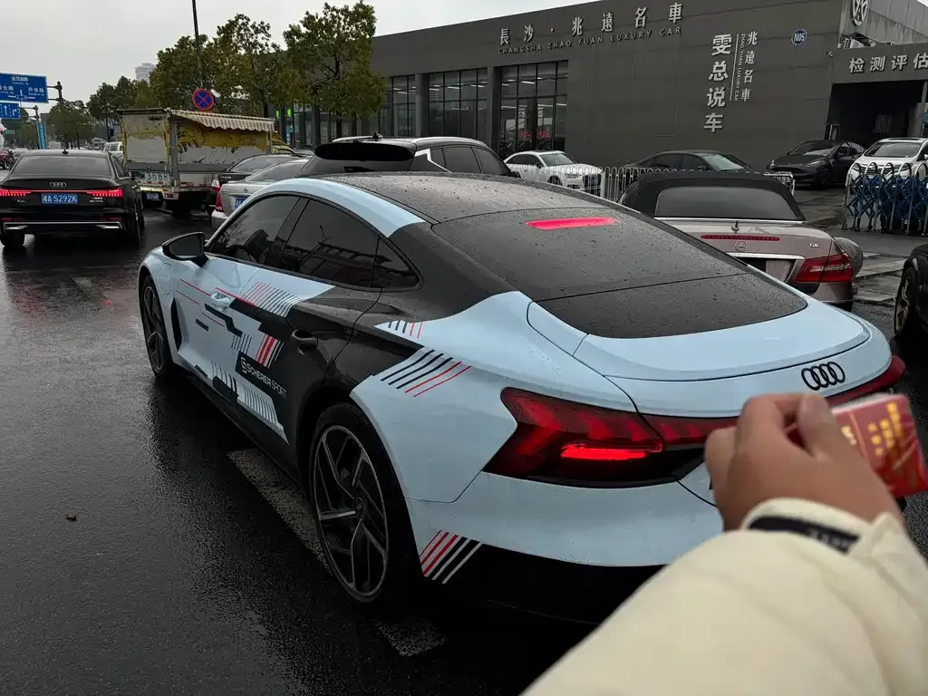 Audi RS e-tron GT 2024 из CN, фото 2