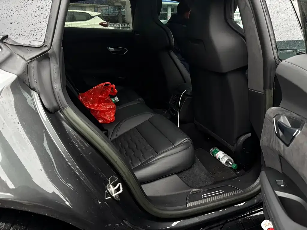 Audi RS e-tron GT 2024 из CN, фото 5