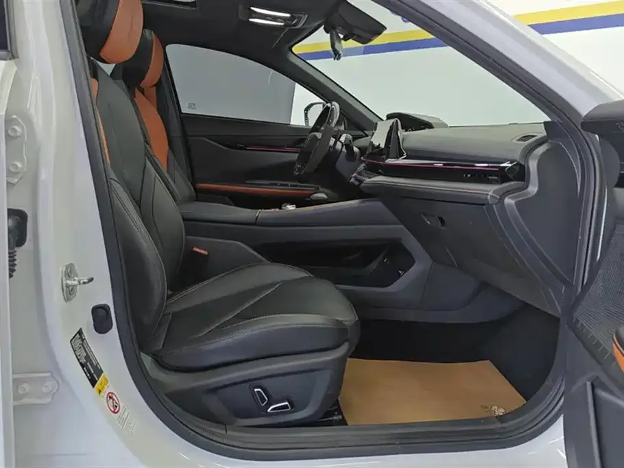 Changan UNI-V 2023 из CN, фото 6