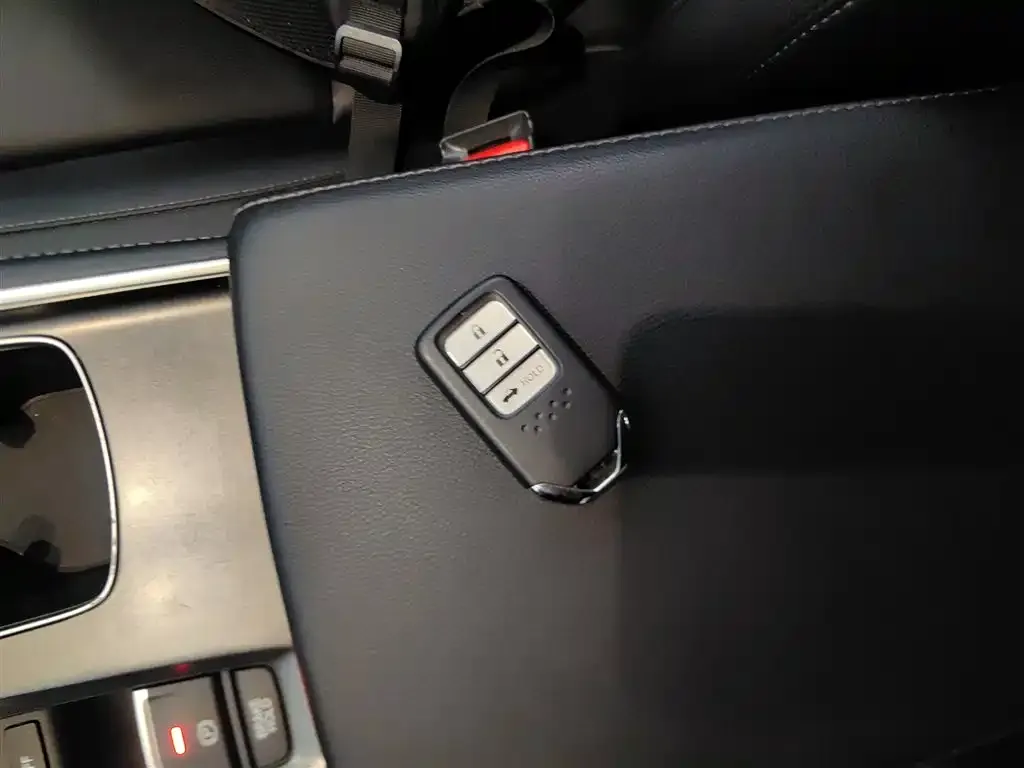 Honda Accord 2021 из CN, фото 2