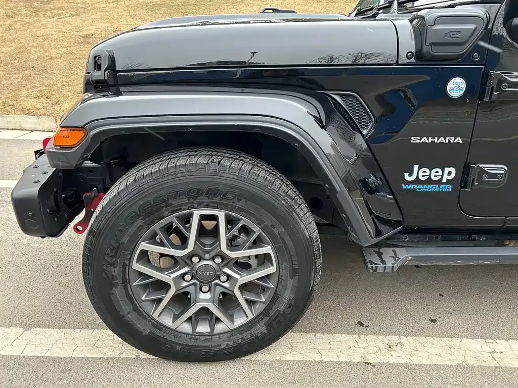 Jeep Wrangler PHEV 2022 из CN, фото 5