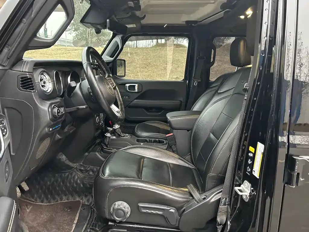 Jeep Wrangler PHEV 2022 из CN, фото 4