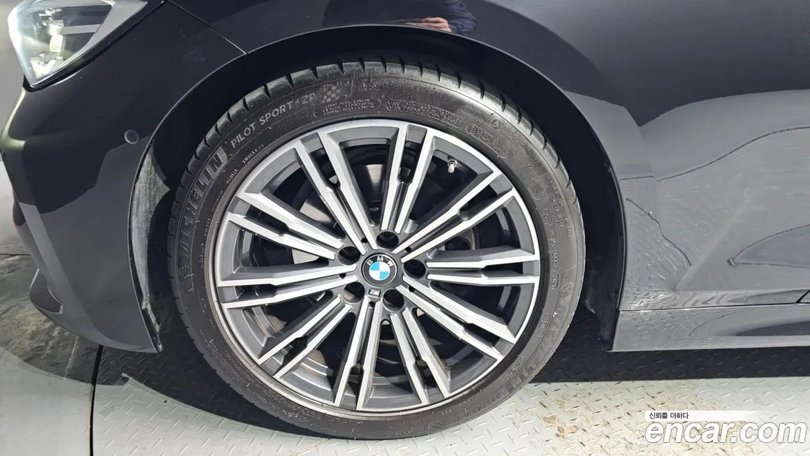 BMW 3-Series 2022 из KR, фото 8