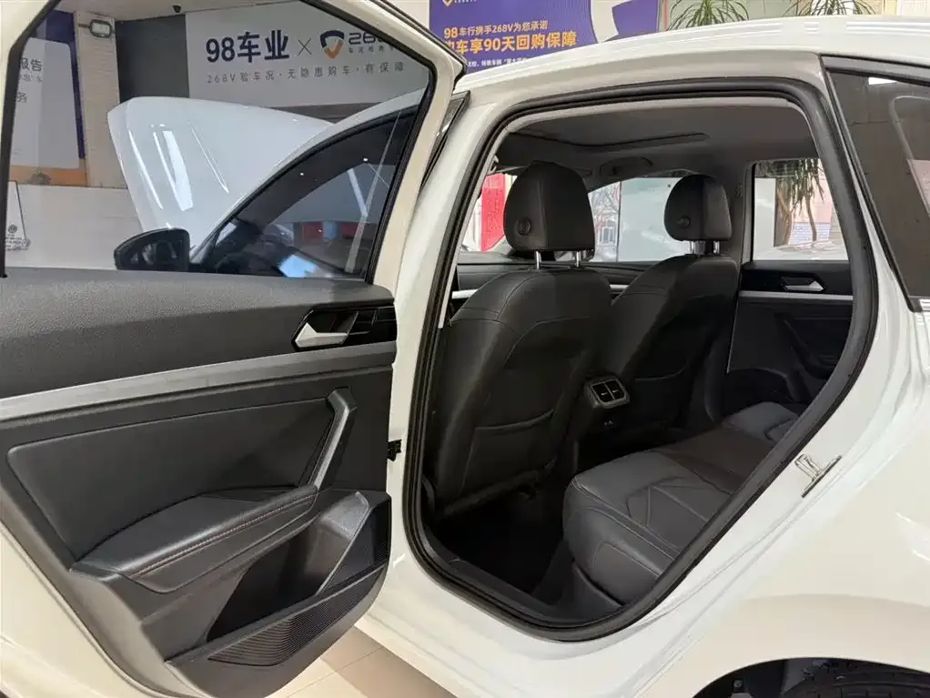 Volkswagen Lavida 2023 из CN, фото 6