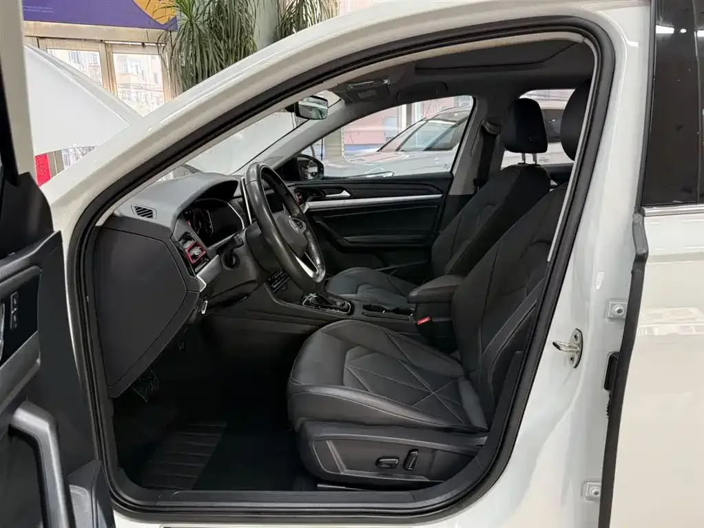 Volkswagen Lavida 2023 из CN, фото 5